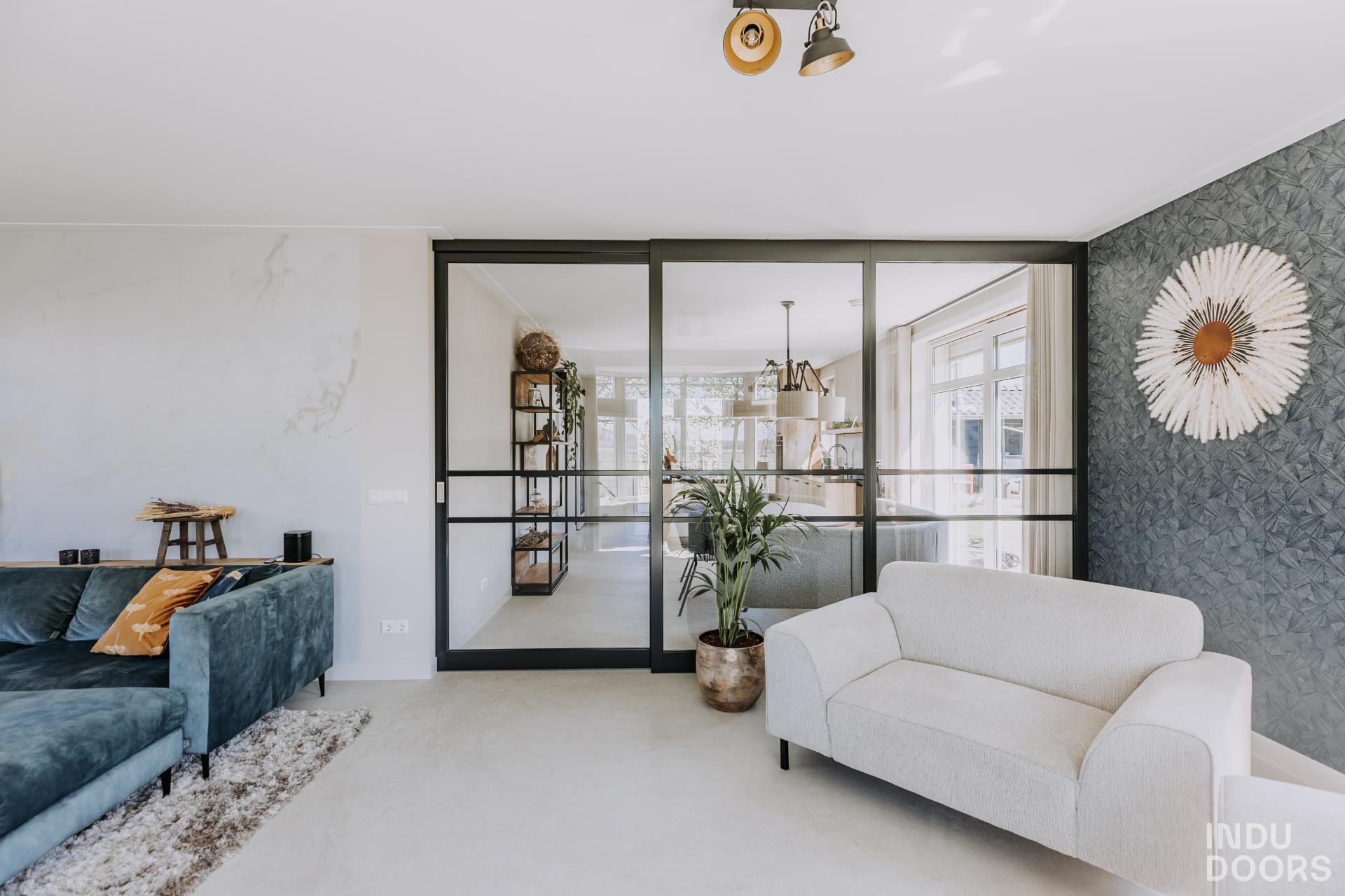 Indu Doors antracieten tussenwand