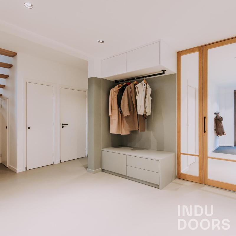 Indudoors eiken binnendeuren in mordern interieur