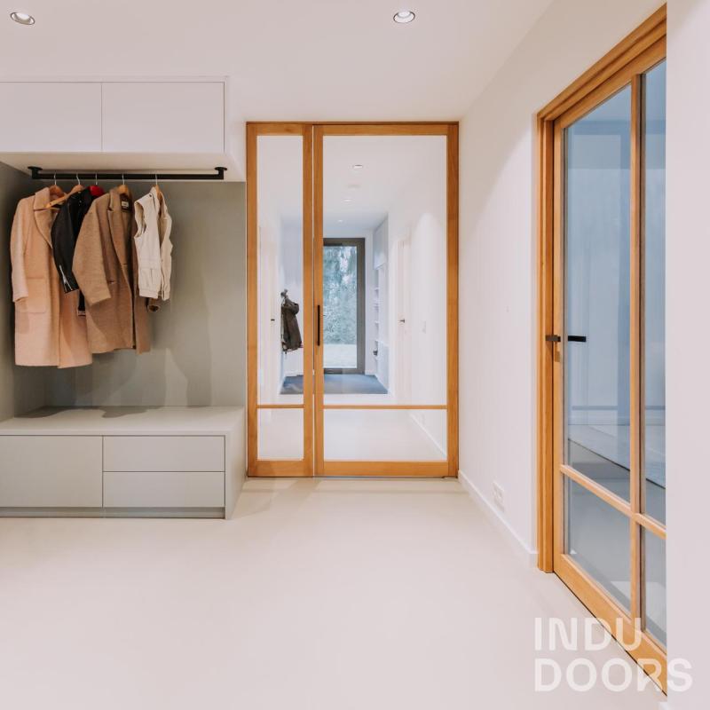 Indudoors eiken binnendeuren in mordern interieur