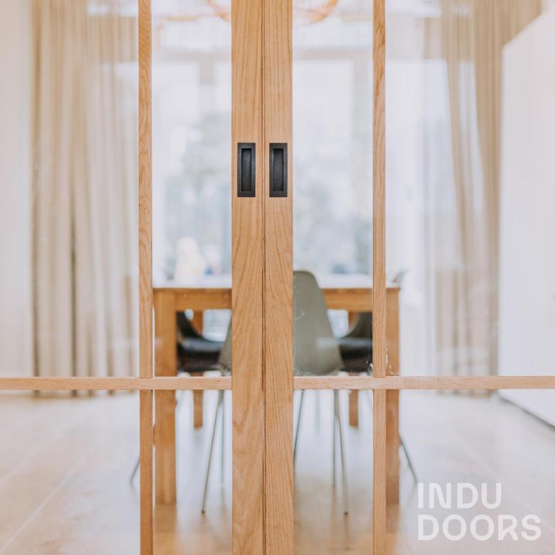 Indudoors tussenwand met glas eikenhout