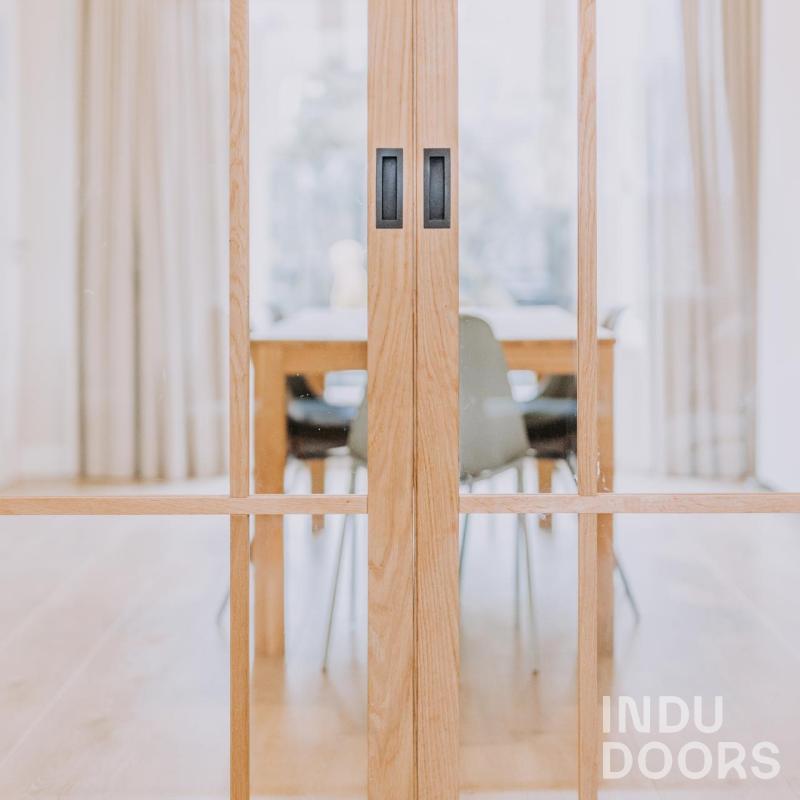 Indudoors tussenwand met glas eikenhout
