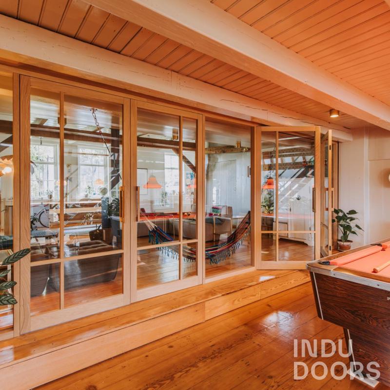 Eiken wand met glas van Indu Doors®